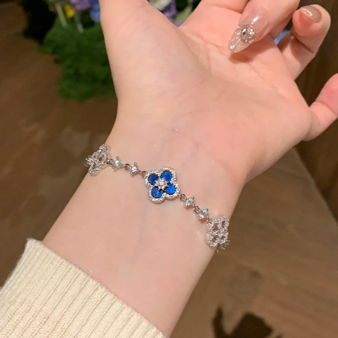 [Angela Jewelry]CLOVER 5 MOTIF PINK BLUE RED WHITE BRACELET