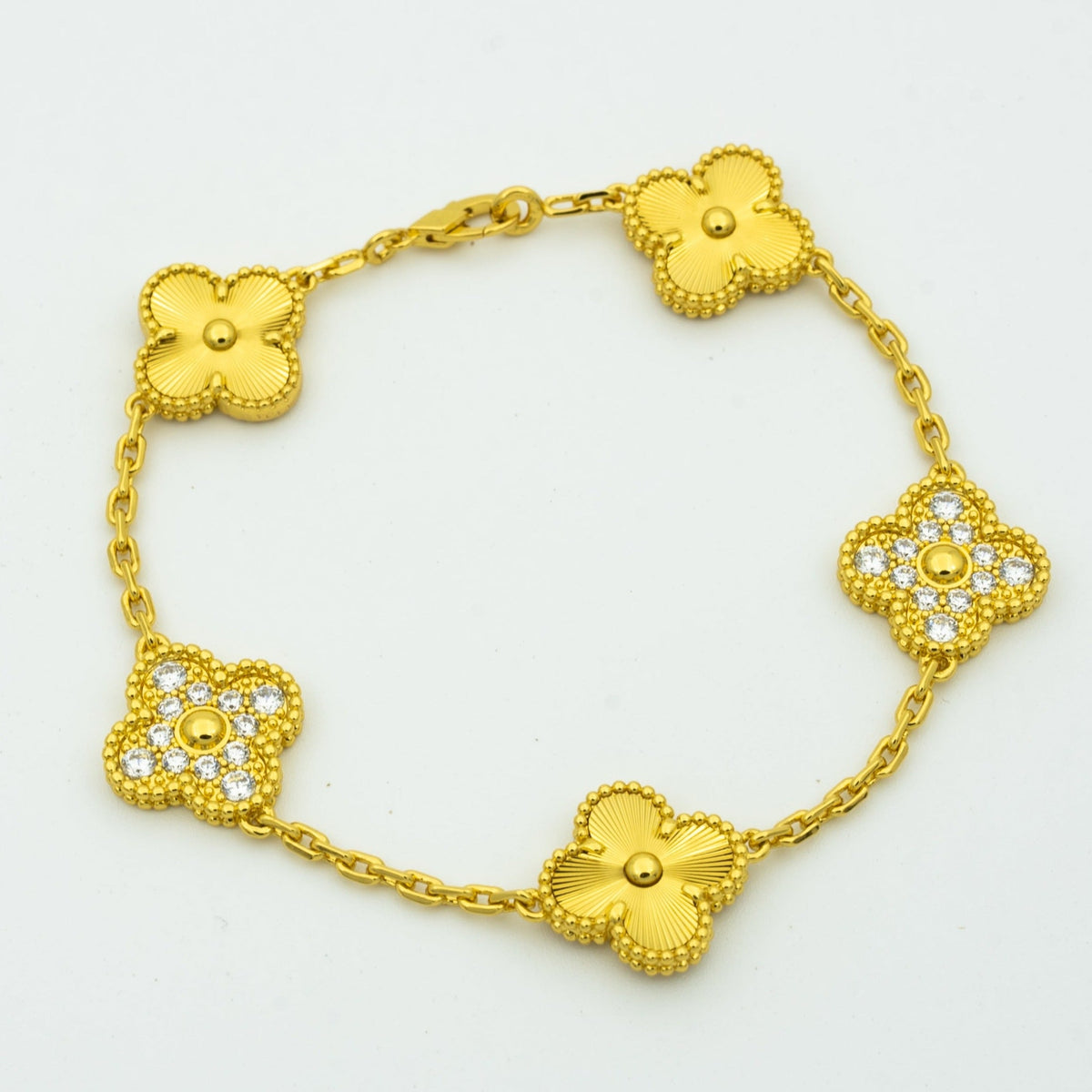 [Angela Jewelry] CLASH & Clover Laser 5-Motif & LOVE Brushed Bracelet Stack Set
