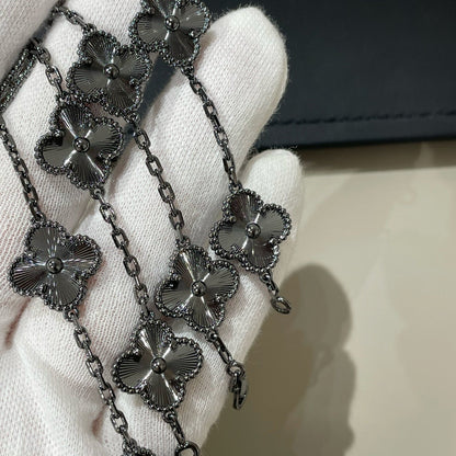 [アンジェラジュエリー]クローバー5モチーフ ブラックブレスレット