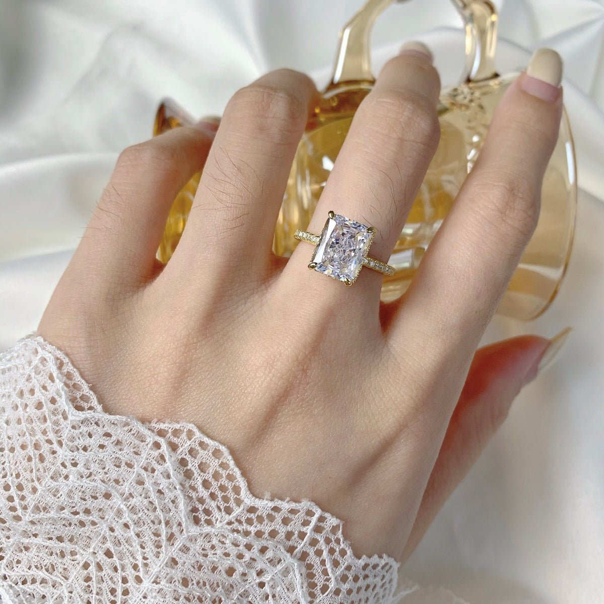Angela Jewelry]4.0 Carat Luxurious Engagement Ring