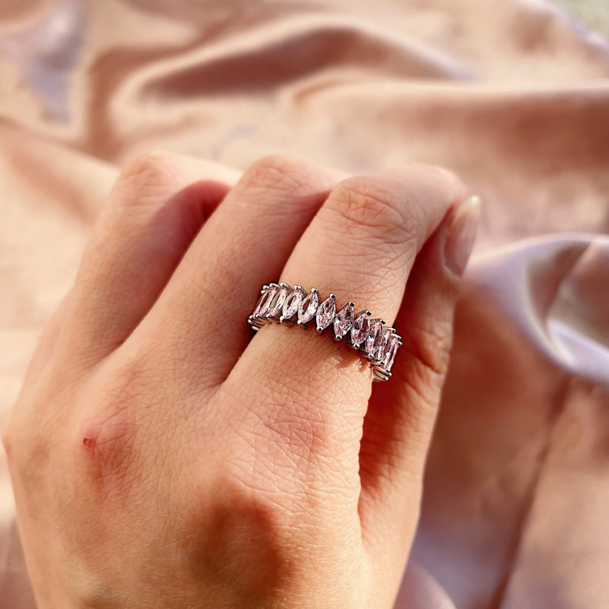 Angela Jewelry]Wunderschöner Tennisring im Marquise-Schliff