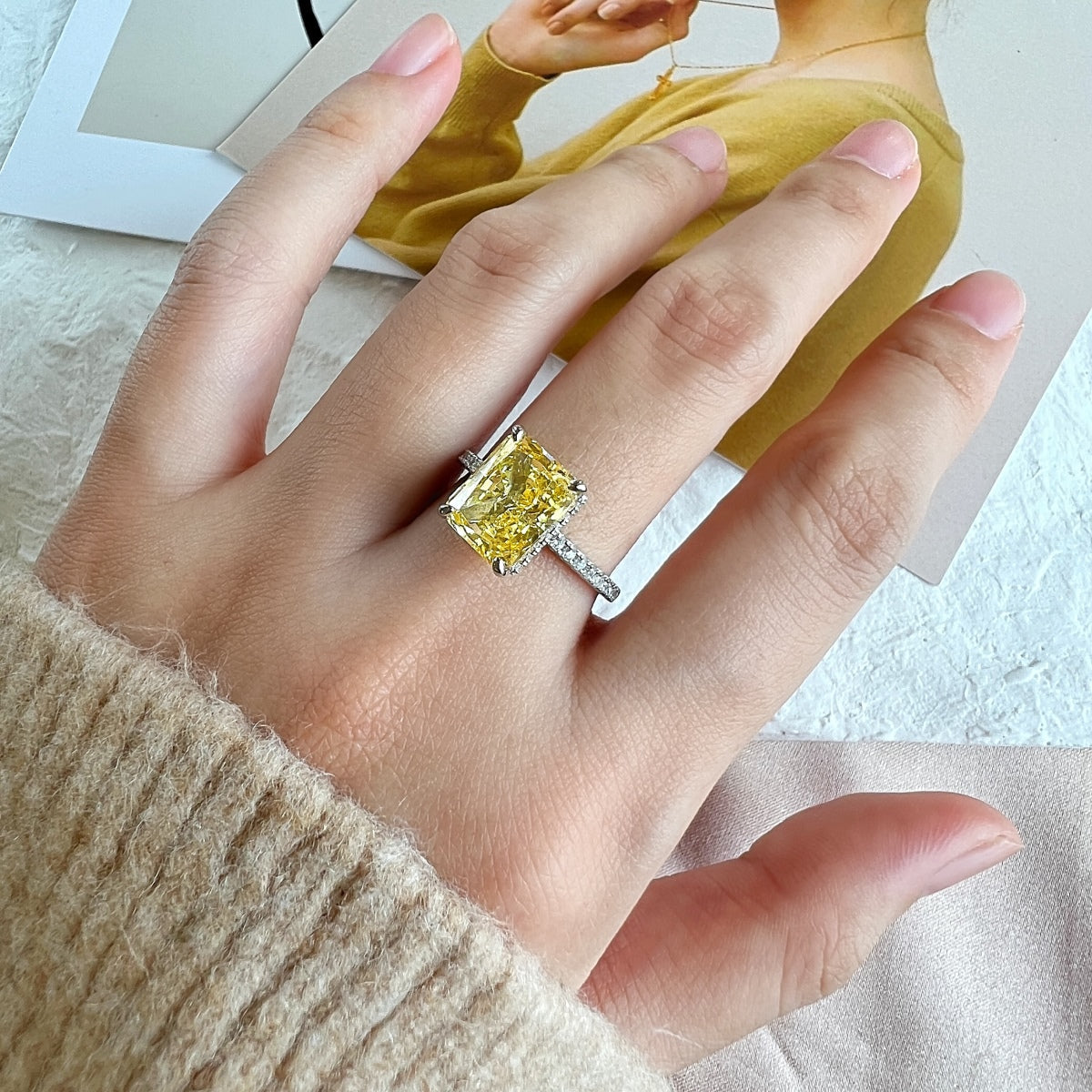 [Angela Jewelry]4.0 Carat Luxurious Engagement Ring