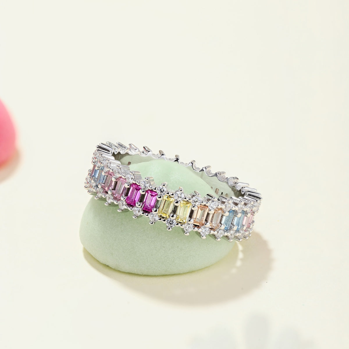 [Angela Jewelry]Splashy Ornate Emerald Cut Cocktail Ring