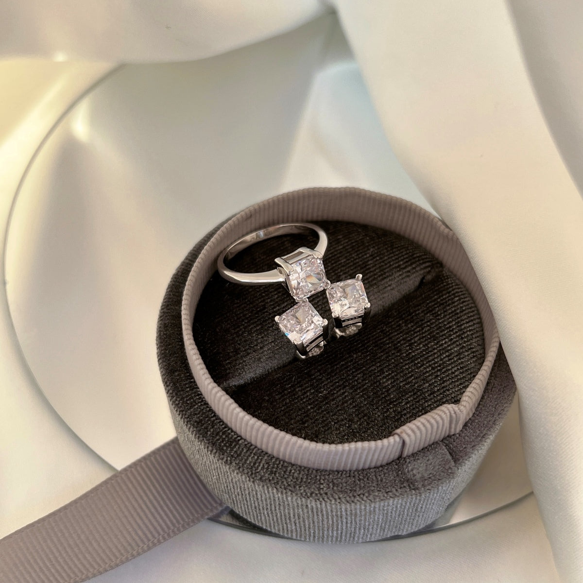 [Angela Jewelry]1.0 Carat Radiant Princess Cut Wedding Earrings