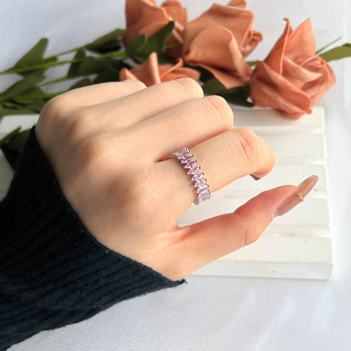 Angela Jewelry]Wunderschöner Tennisring im Marquise-Schliff