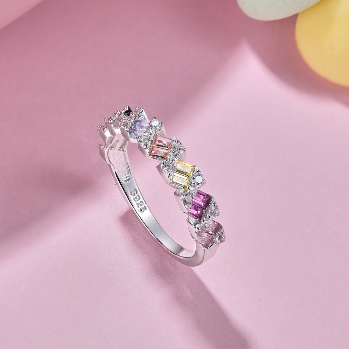 [Angela Jewelry]Delicate Vibrant Emerald Cut Daily Ring