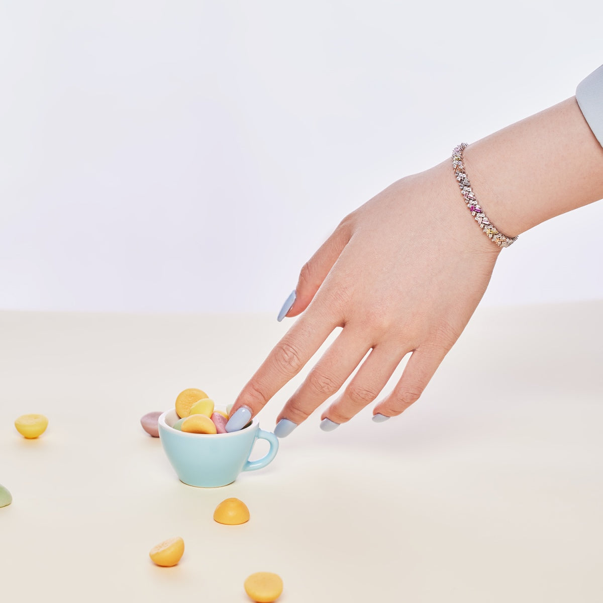 [Angela Jewelry]Dazzling Unique Multi Shape Daily Bracelet