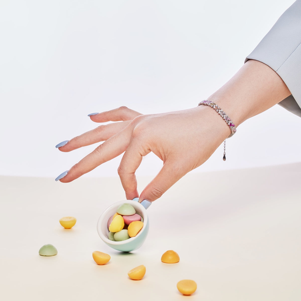 [Angela Jewelry]Dazzling Unique Multi Shape Daily Bracelet