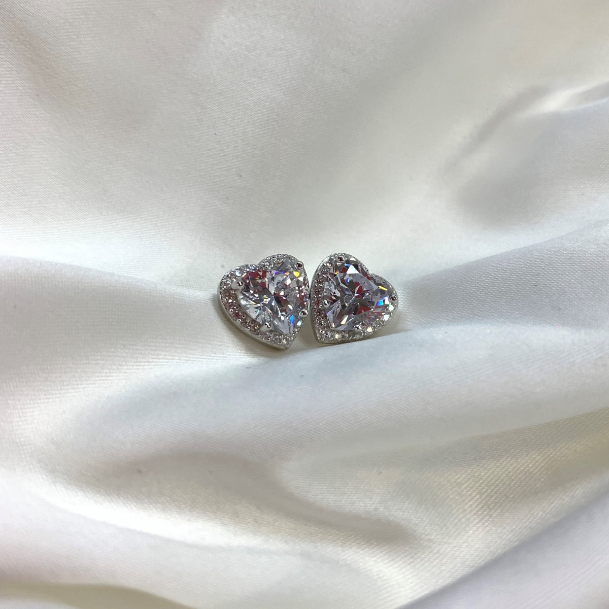 [Angela Jewelry]Sparkling Heart Shape Lover Earrings