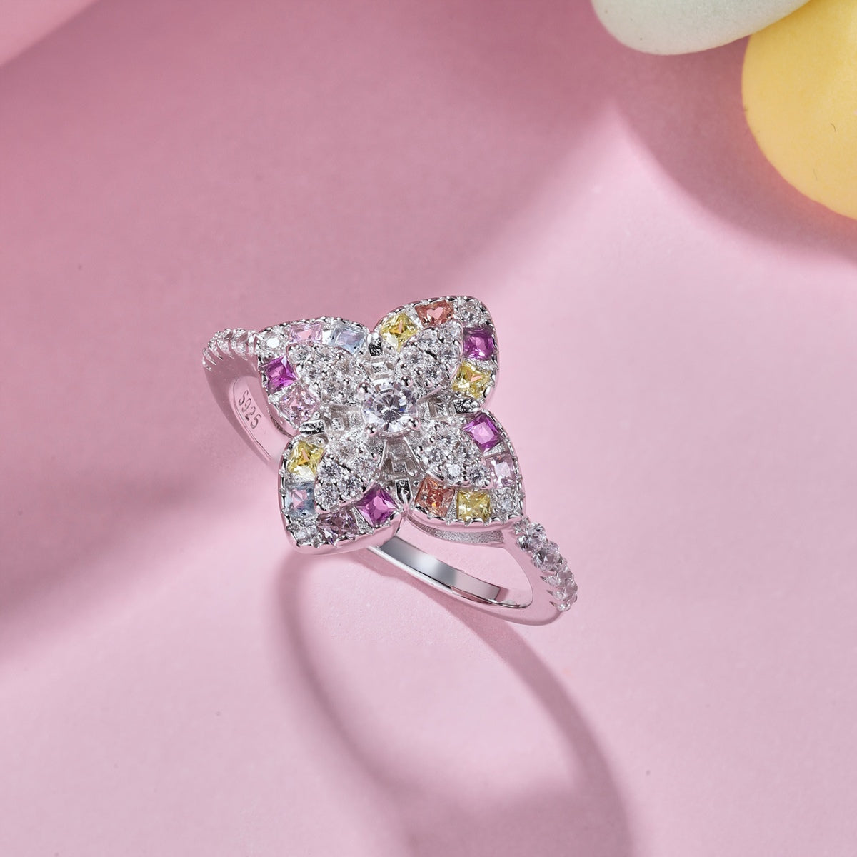 アンジェラジュエリー]豪華なカラフルな花の形のバンケットリング
