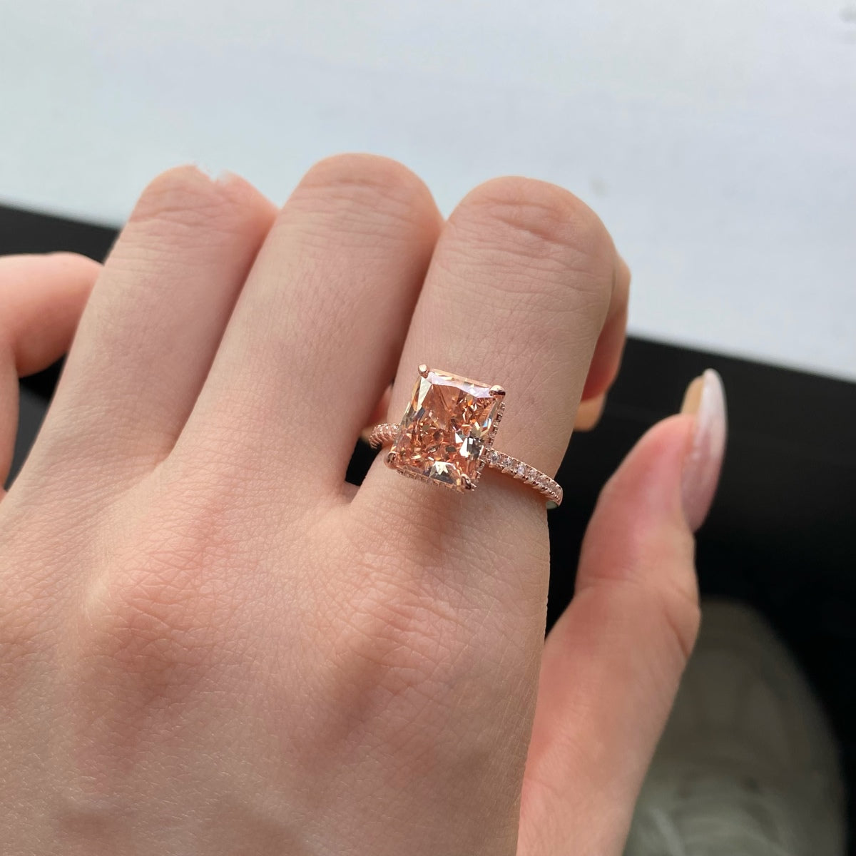 Angela Jewelry]4.0 Carat Luxurious Engagement Ring