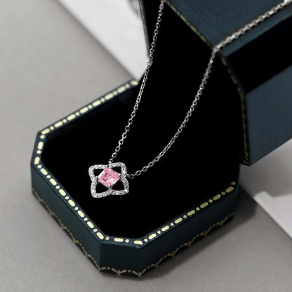 アンジェラジュエリー]美しいフラワーシェイプのプリンセスカットネックレス