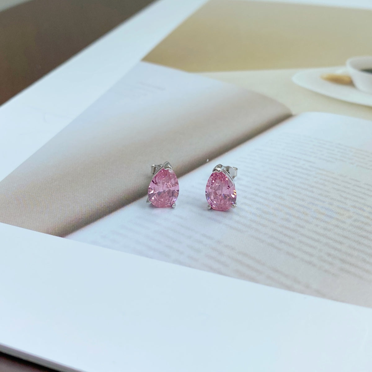 [Angela Jewelry]Ornate Water Drop Shape Earrings
