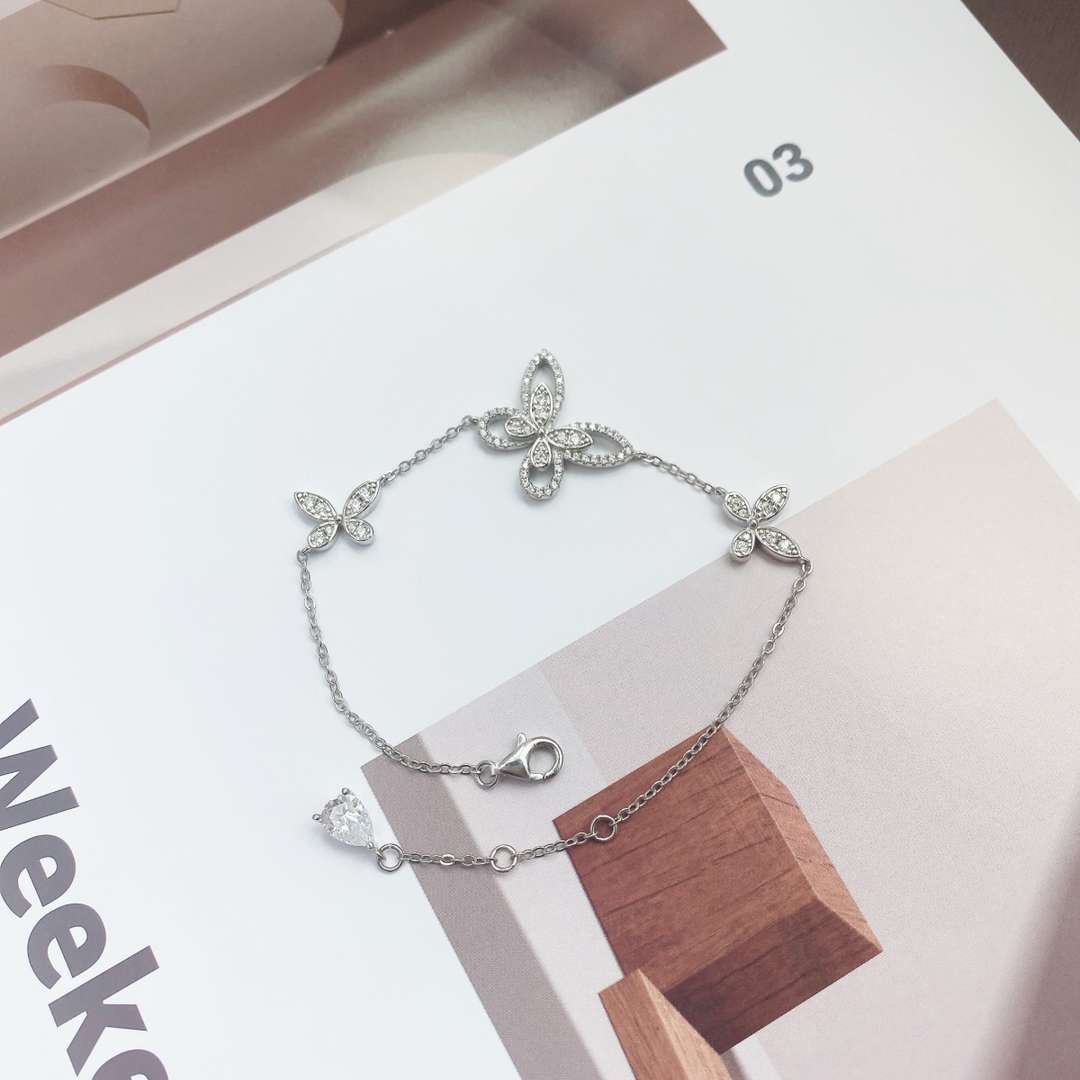 [Angela Jewelry]Delicate Butterfly Pendant Bracelet