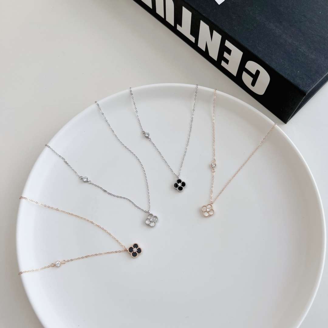 Angela Jewelry]Delicate Flower Shape Necklace