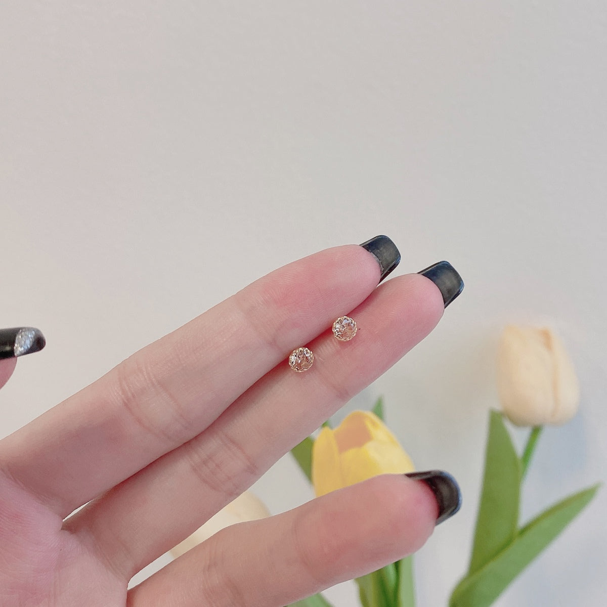 [Angela Jewelry]Sparkling Colorful Round Shape Earrings