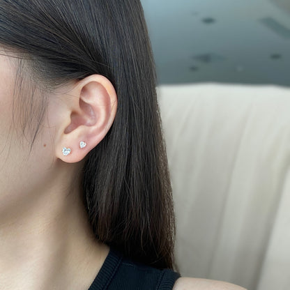 アンジェラジュエリー]キラキラ輝くハート型シンプルイヤリング