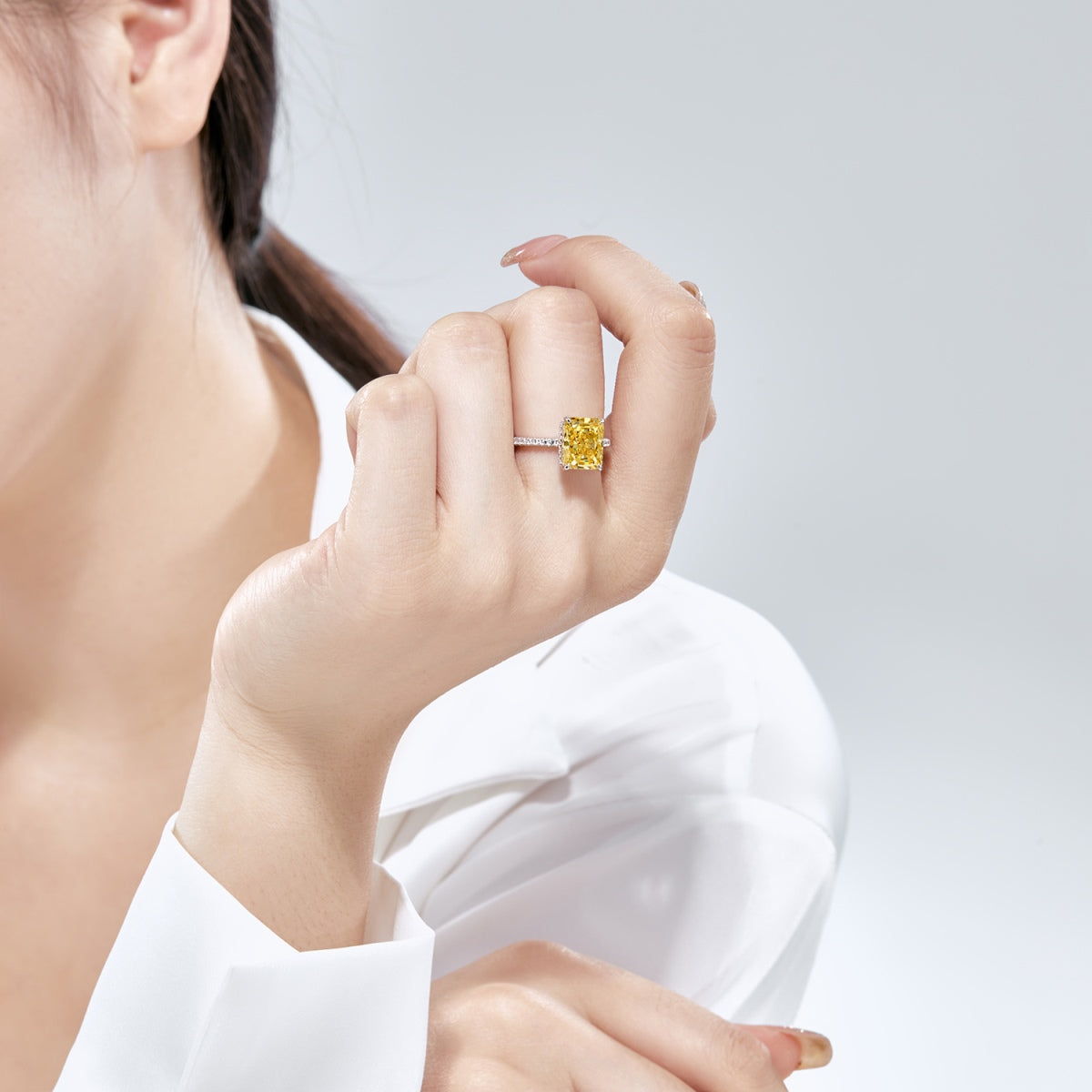 [Angela Jewelry]4.0 Carat Luxurious Engagement Ring