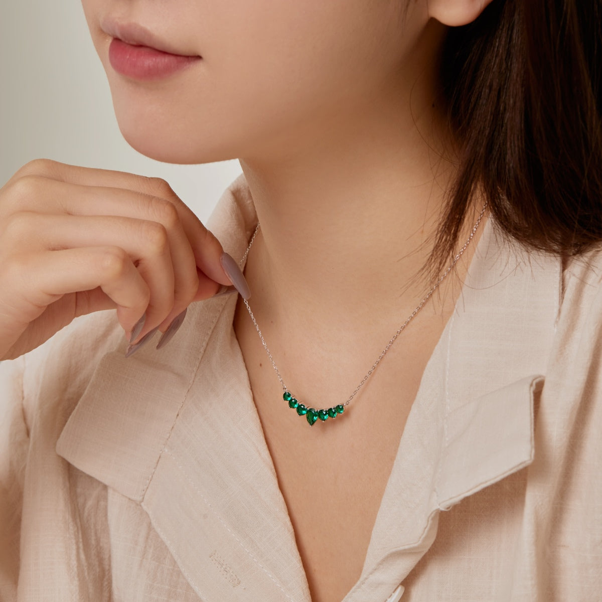 アンジェラジュエリー]繊細なカラフルハートネックレス