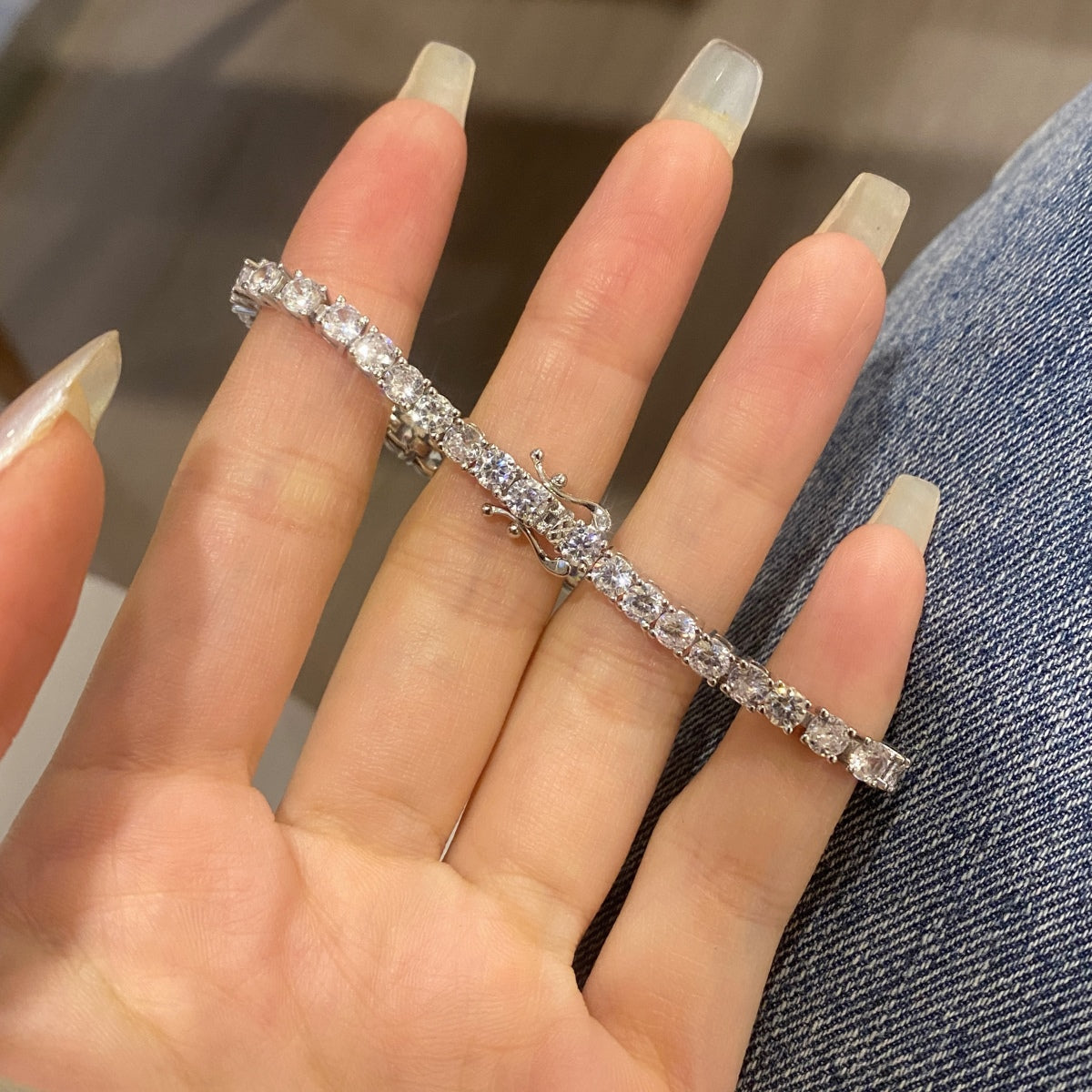 アンジェラジュエリー]豪華な装飾ラウンドカットテニスブレスレット