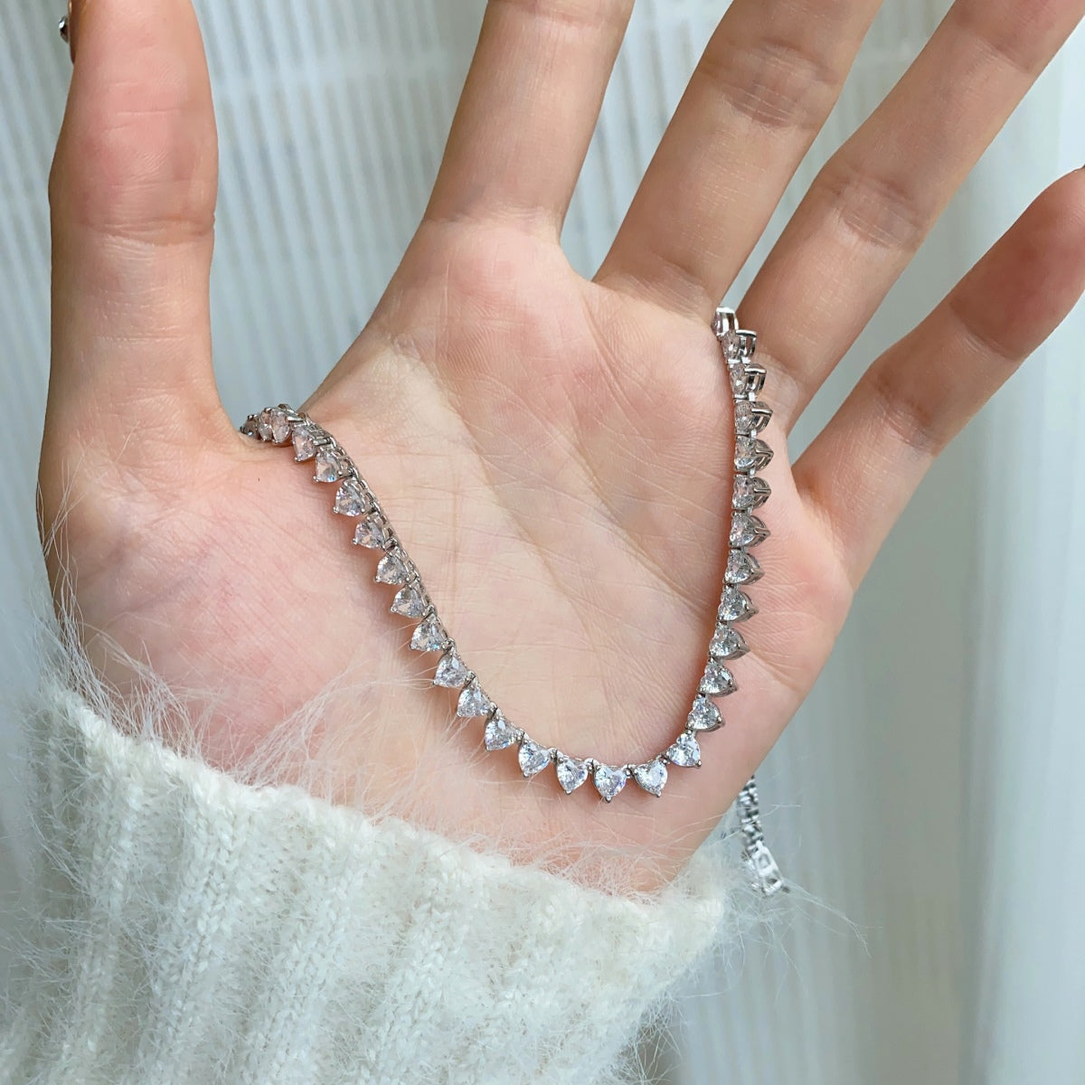 アンジェラジュエリー]華やかなハートカットのテニスネックレス