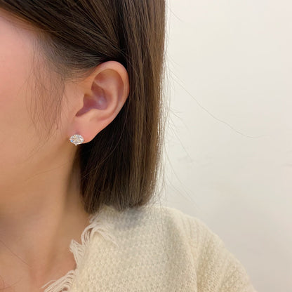 [Angela Jewelry]Stylish Shiny Round Center Stone Stud Earrings