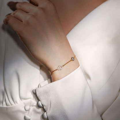[Angela Jewelry]Gost Shape & Round Shape Necklace