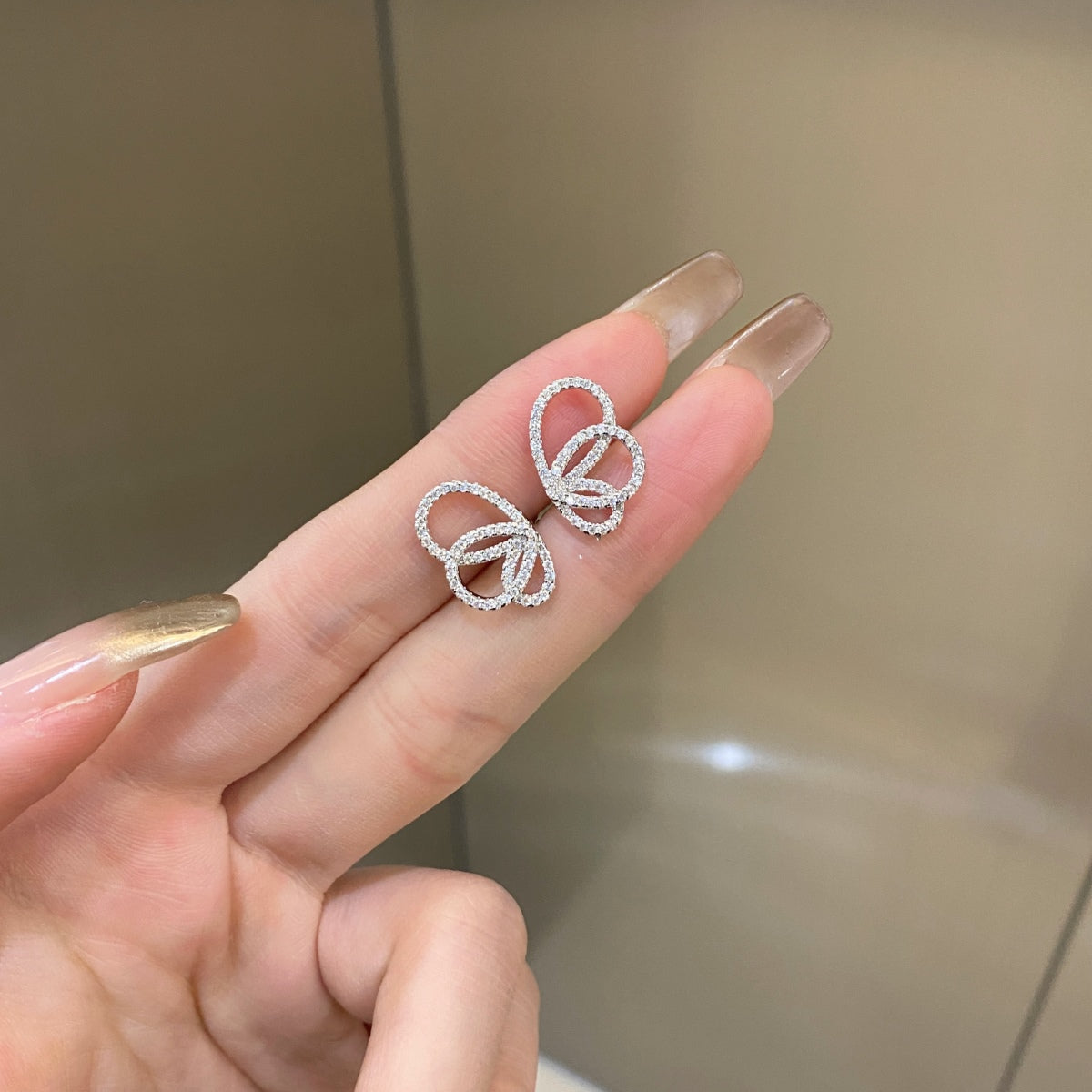 [Angela Jewelry]Exquisite Butterfly Shape Earrings