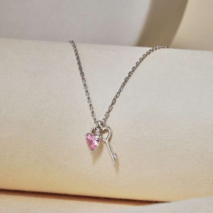 [Angela Jewelry]Unique Heart Shape Key Pendent Necklace
