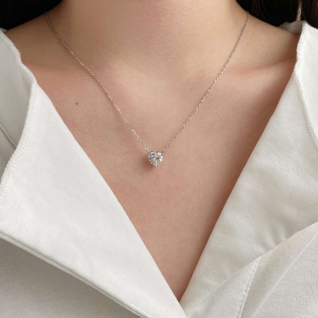 [Angela Jewelry]Heart Shape Main Stone Pendant Collarbone Necklace