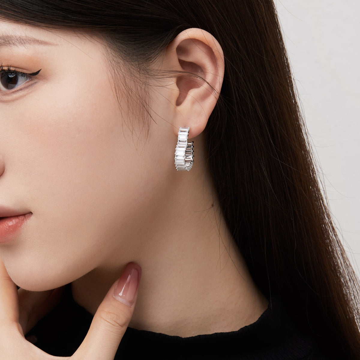 [Angela Jewelry]Radiant Heart Cutout Earrings