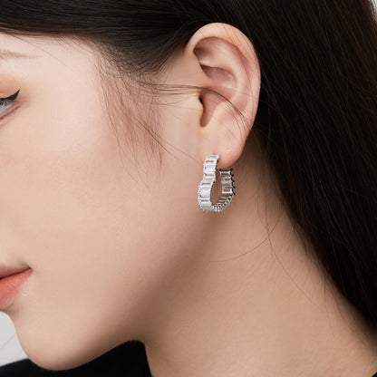 [Angela Jewelry]Radiant Heart Cutout Earrings