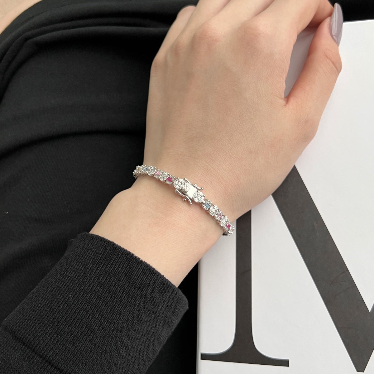[Angela Jewelry]Dazzling Radiant Multi Cut Daily Bracelet