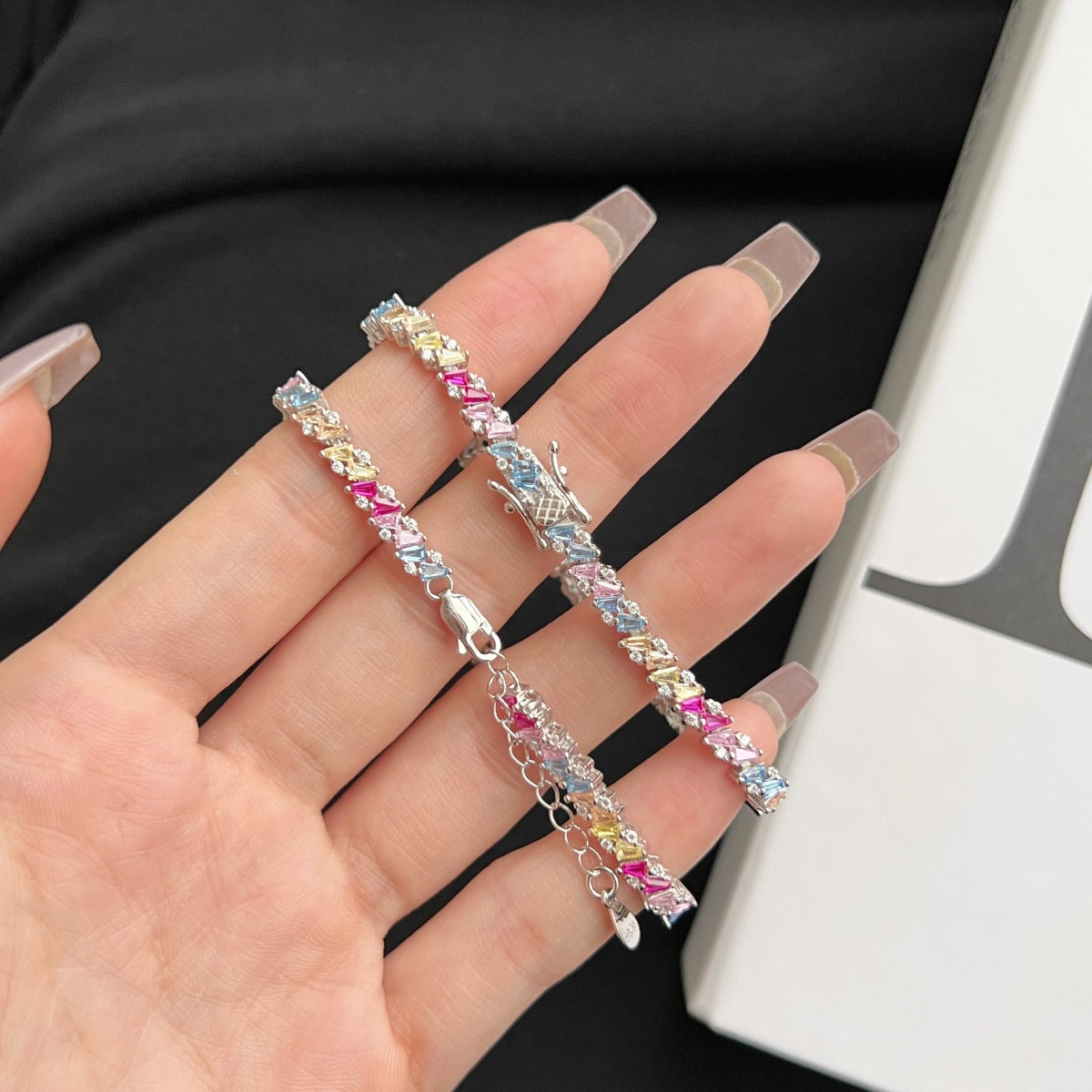 アンジェラジュエリー]華やかな輝きのマルチカットパーティーブレスレット