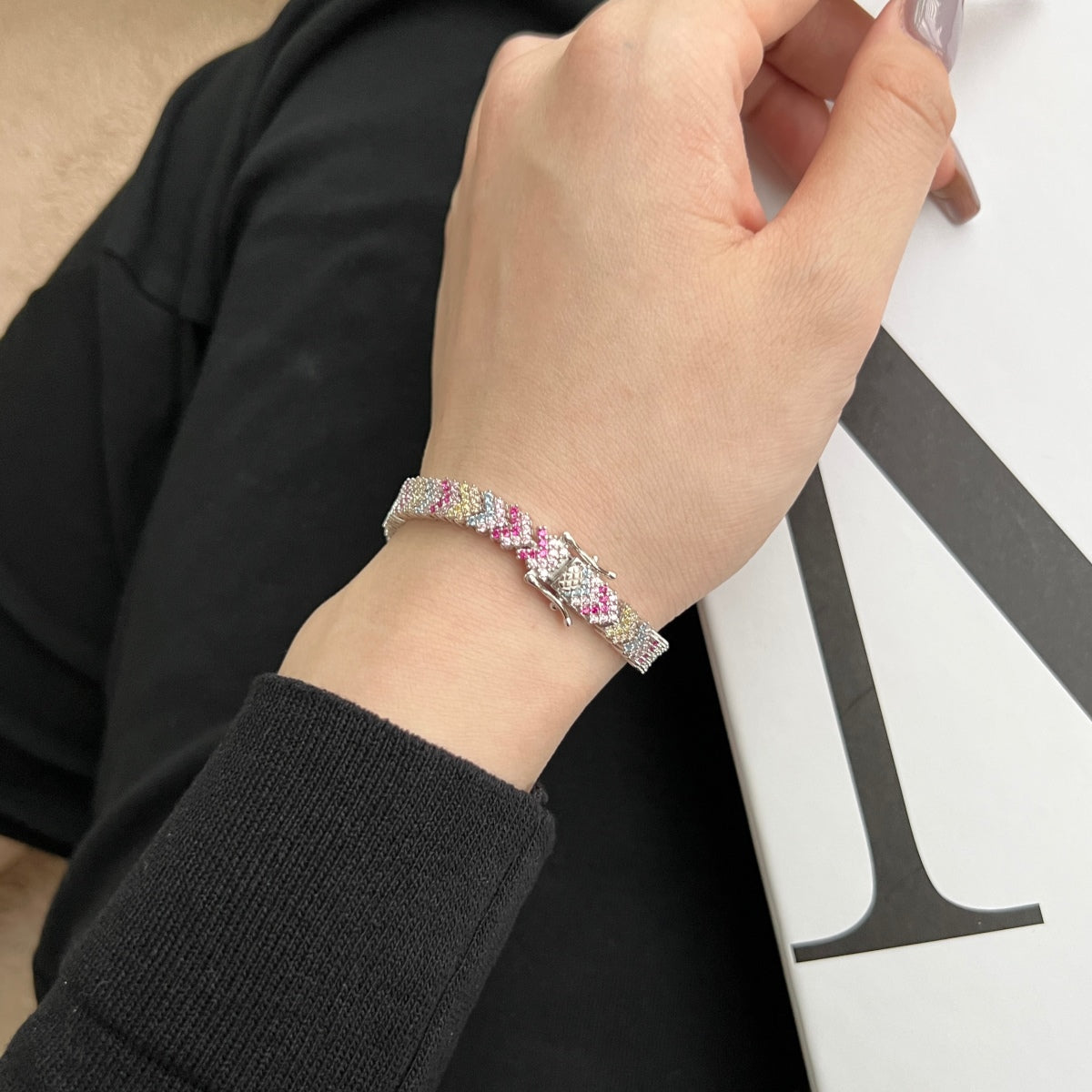 [Angela Jewelry]Ornate Sparkling Round Cut Party Bracelet
