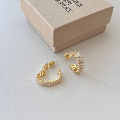 Angela Jewelry]Radiant Heart Cutout Earrings