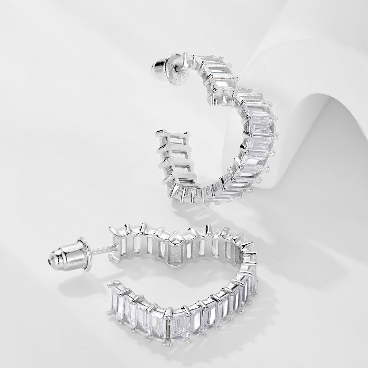 [Angela Jewelry]Radiant Heart Cutout Earrings