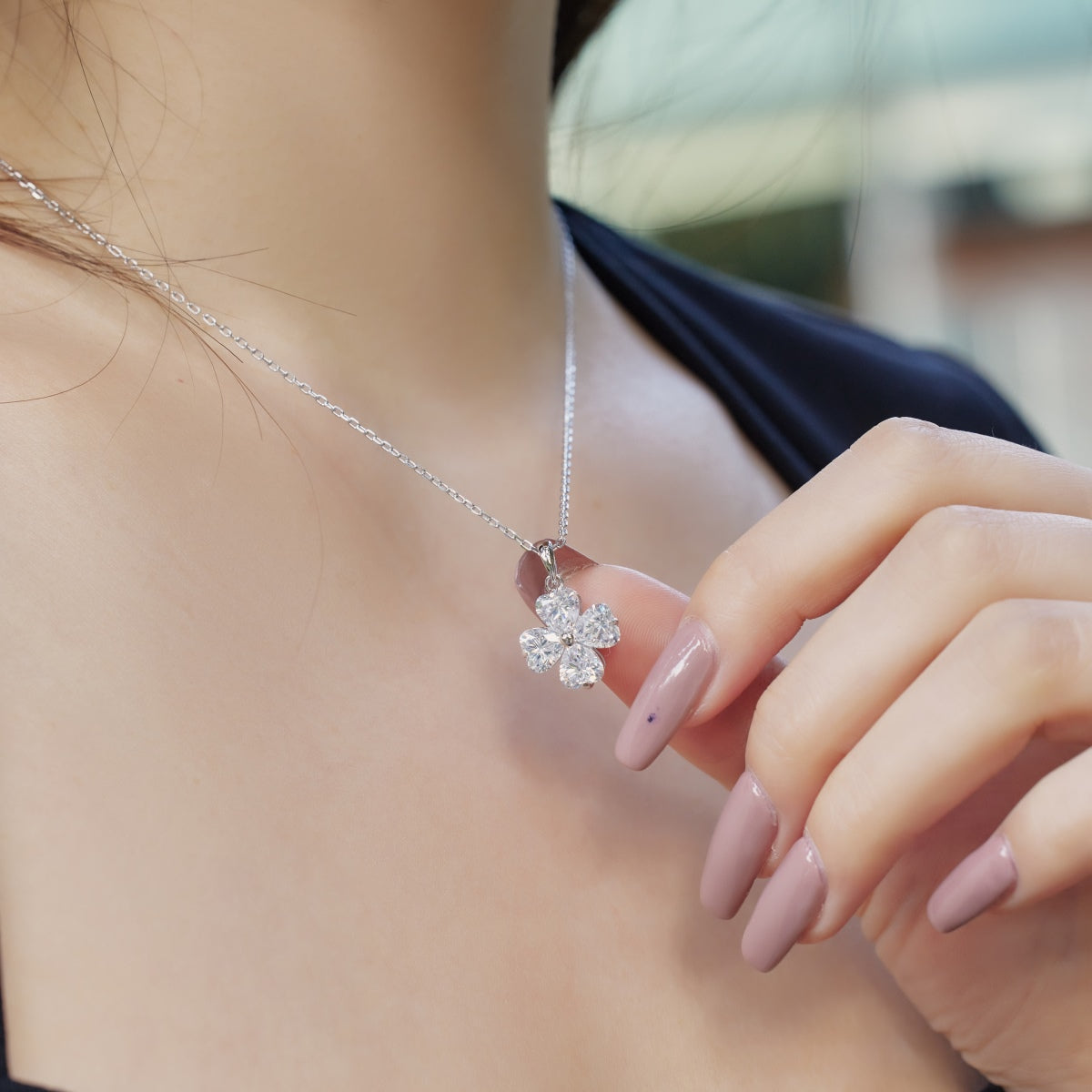 [Angela Jewelry]Heart-Shaped Four-Leaf Clover Bead Necklace