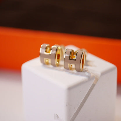 [Angela Jewellery]MINI POP H GOLD EARRINGS GREY