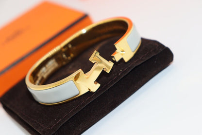 [Angela Jewellery]H HELLBLAUES ARMBAND