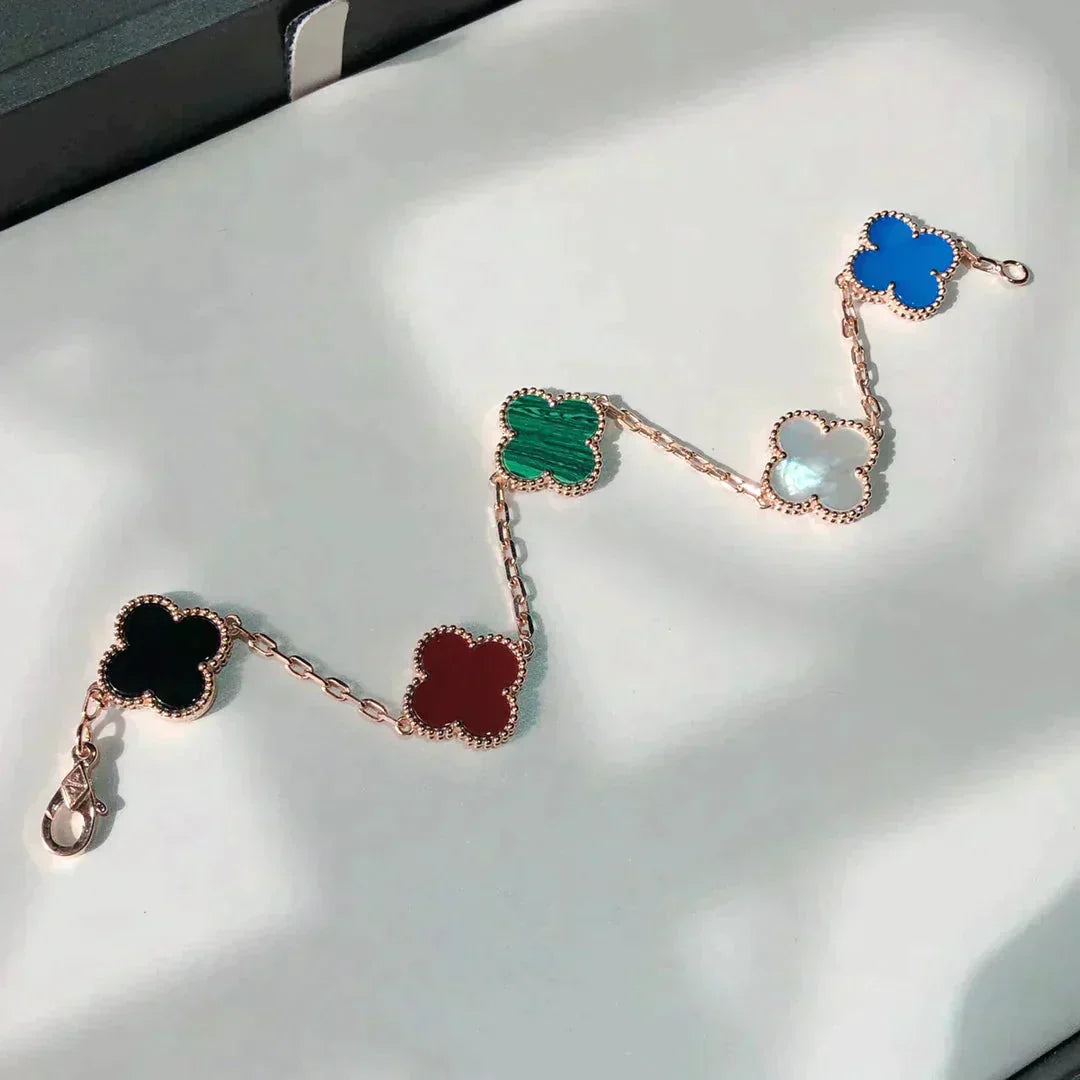 [アンジェラジュエリー]クローバー 5モチーフ マルチカラーブレスレット