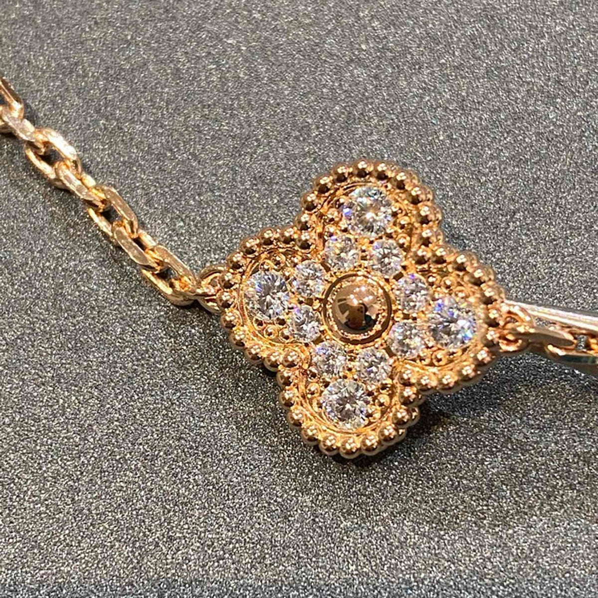 [Angela Jewelry] CLOVER 5 MOTIF FULL DIAMOND BRACELET COLLECTION