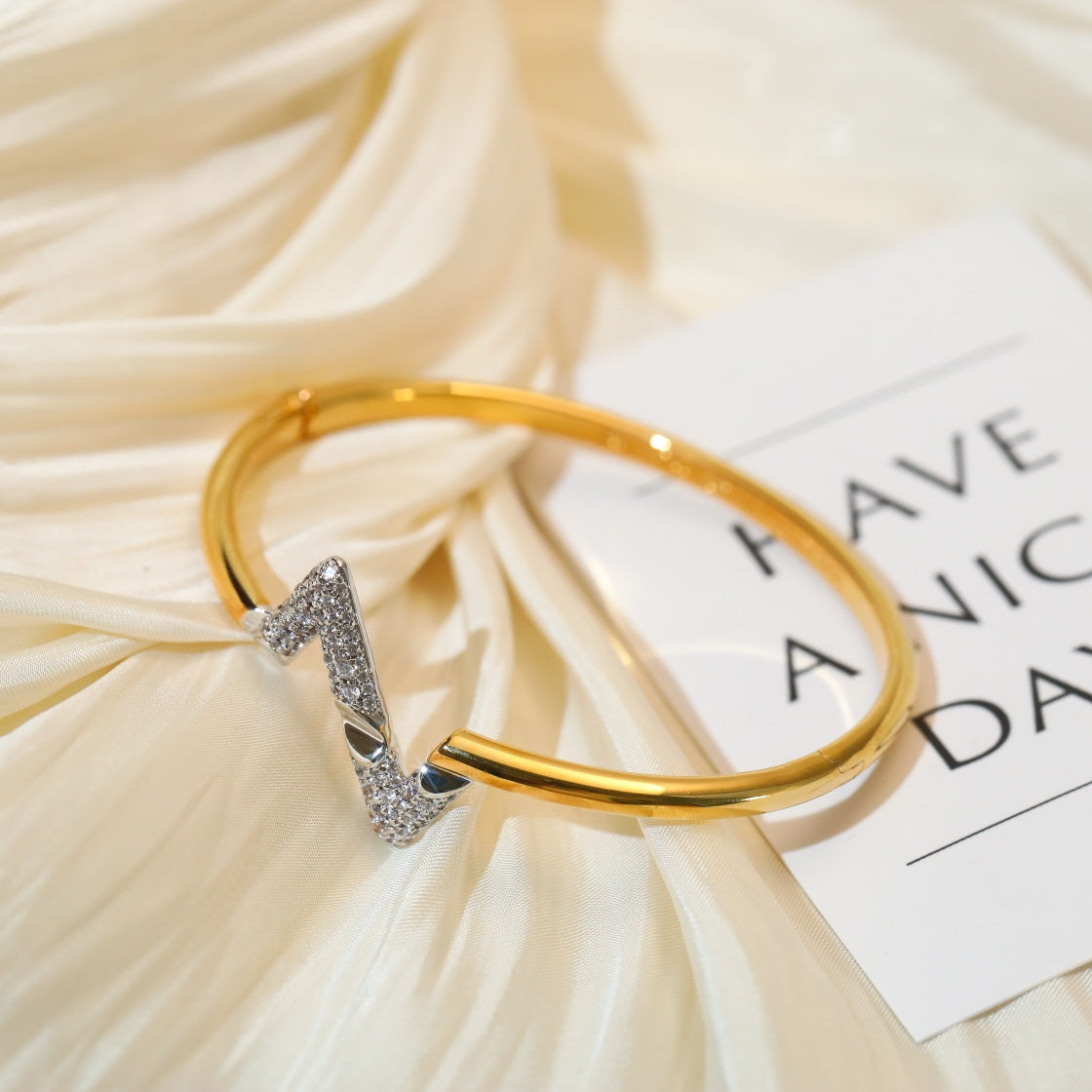 [Angela Jewellery]VOLTE UPSITE DOWN GOLD DIAMOND BRACELET