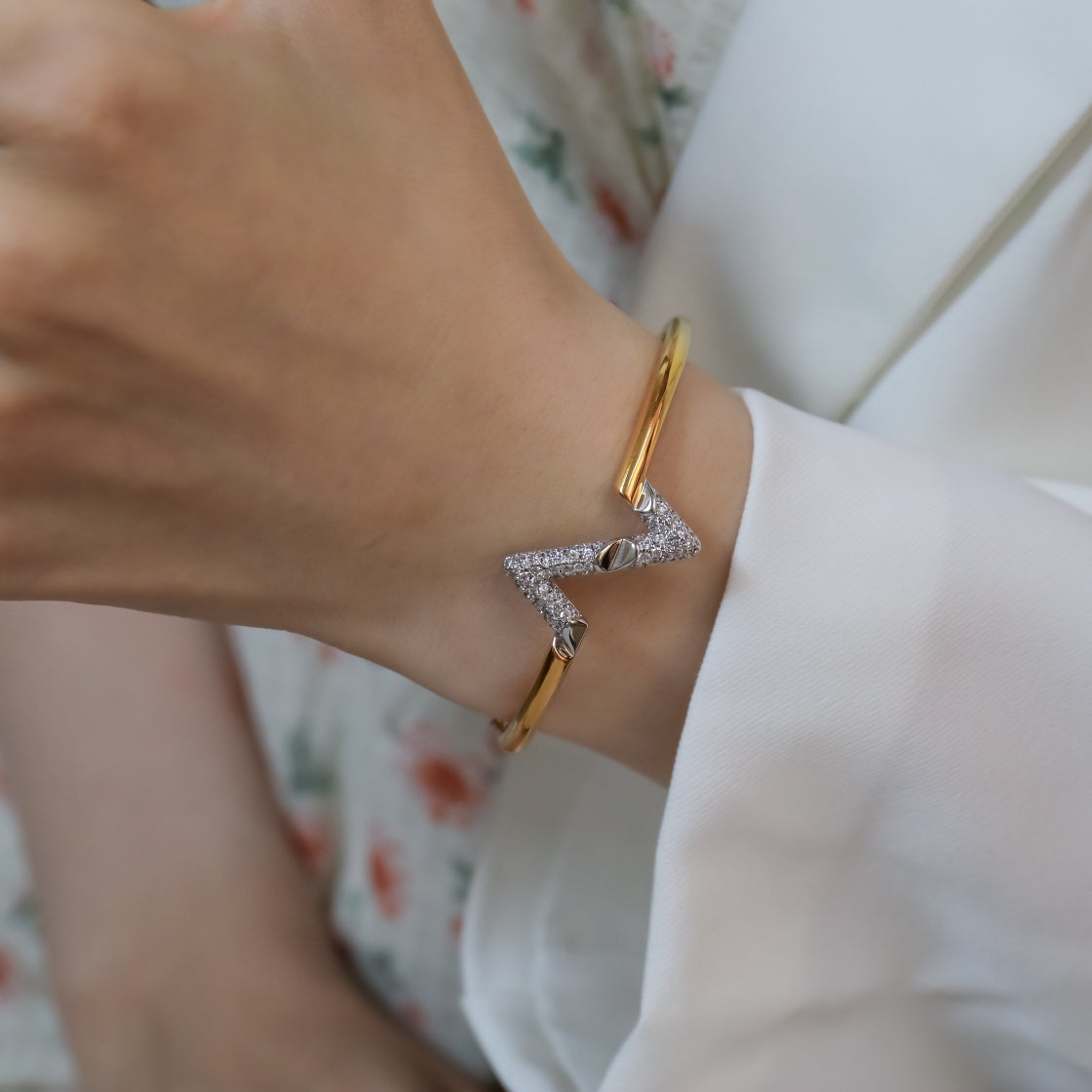 [Angela Jewellery]VOLTE UPSITE DOWN GOLD DIAMOND BRACELET