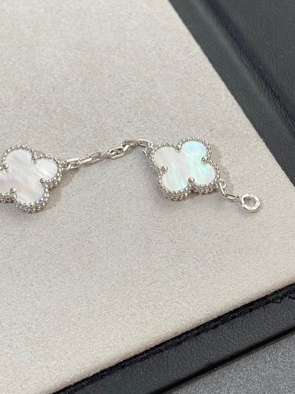 [Angela Jewelry]CLOVER WHITE PEARL MOP 5 MOTIF BRACELET COLLECTION