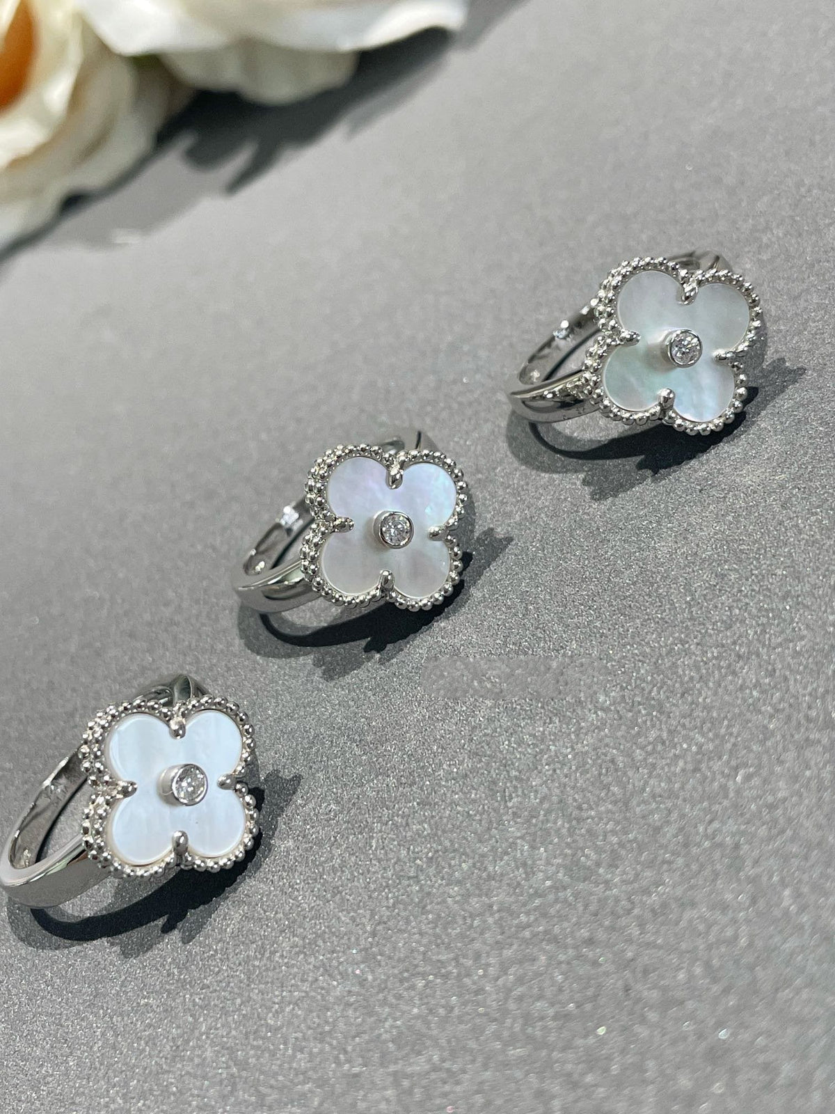 [アンジェラジュエリー]クローバー シルバー モップ ダイヤモンド リング