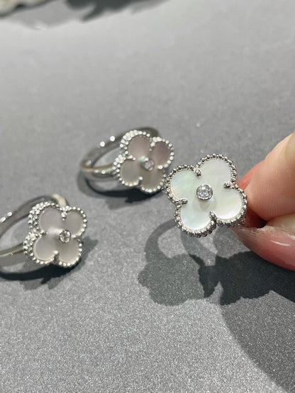 [アンジェラジュエリー]クローバー シルバー モップ ダイヤモンド リング