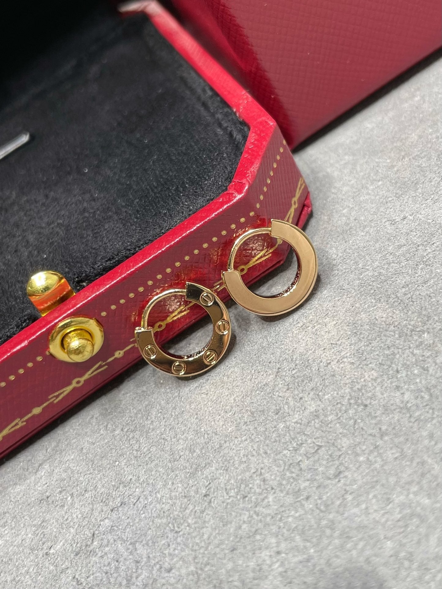 [Angela Jewellery]LOVE MINI EARRINGS
