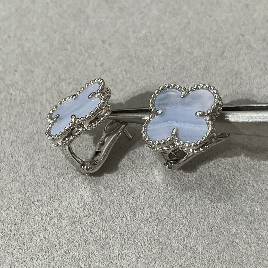 [アンジェラジュエリー]クローバーカルセドニーシルバースタッドピアス