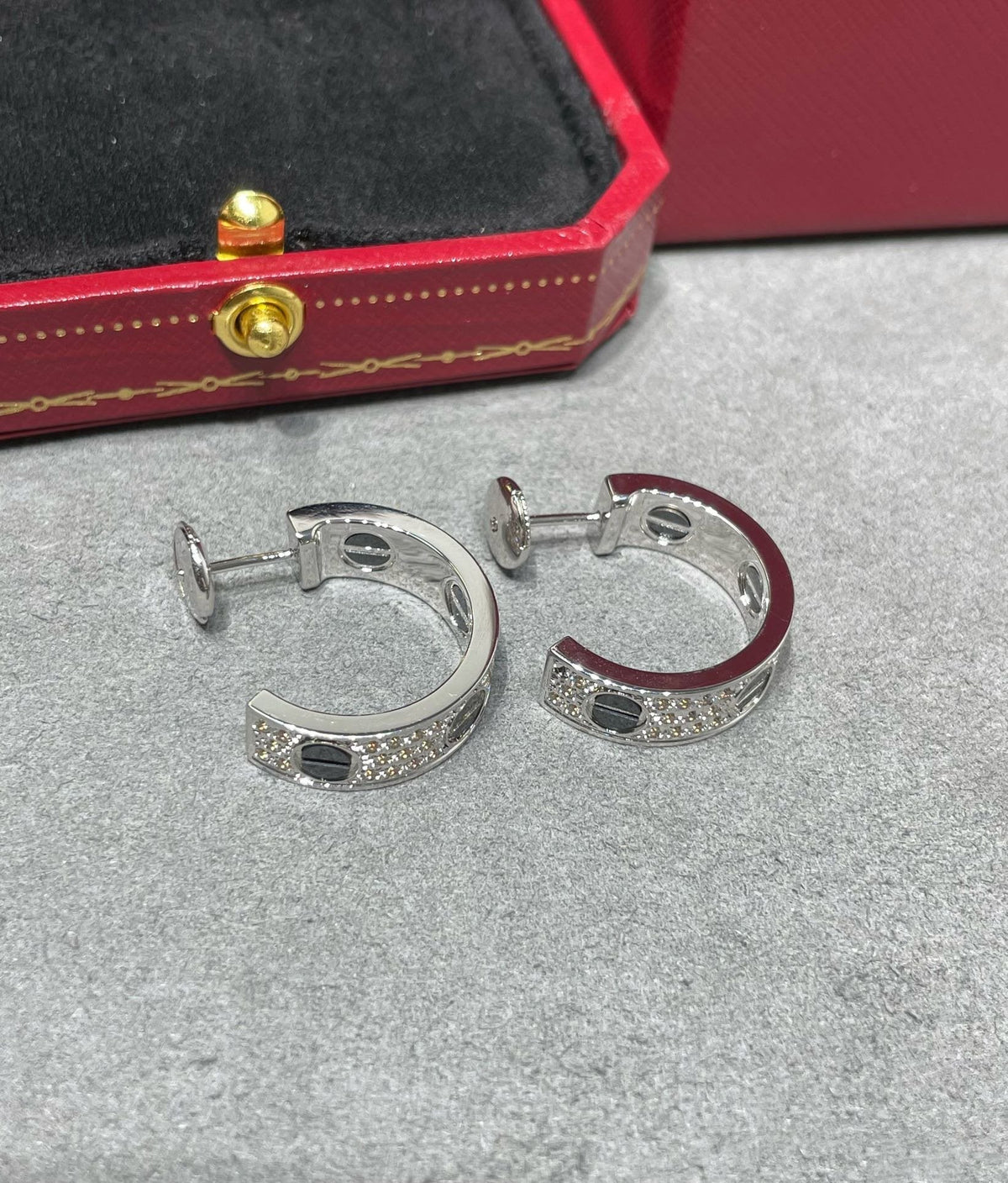 [アンジェラジュエリー]ラブ セラミック ダイヤモンド パヴェ シルバー イヤリング